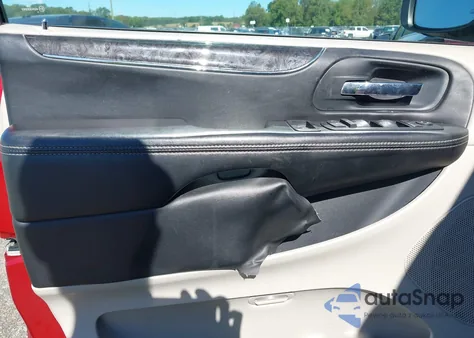 2012 Chrysler Town & Country Touring из США, поврежденный, VIN 2C4RC1BG1CR291830